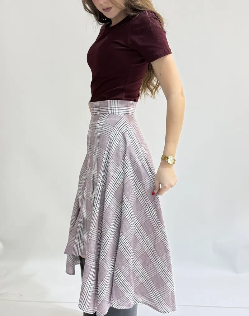 Falda asimetrica